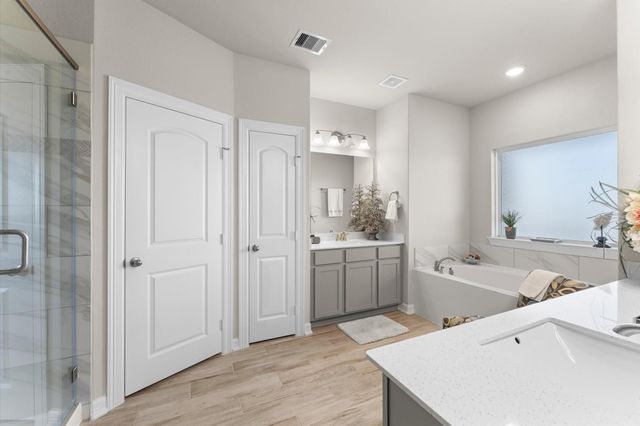 41 Armand Shore Drive, Pasadena, TX 77058