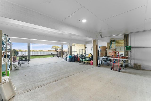 41 Armand Shore Drive, Pasadena, TX 77058