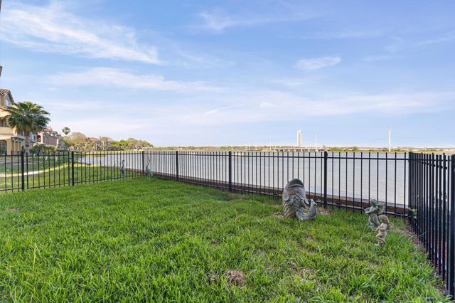 41 Armand Shore Drive, Pasadena, TX 77058