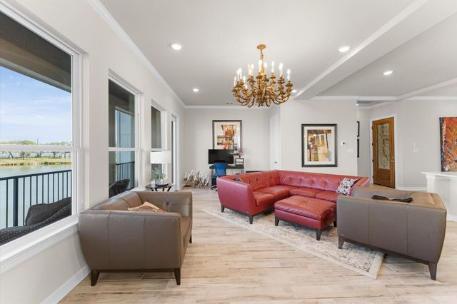 41 Armand Shore Drive, Pasadena, TX 77058