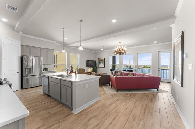 41 Armand Shore Drive, Pasadena, TX 77058