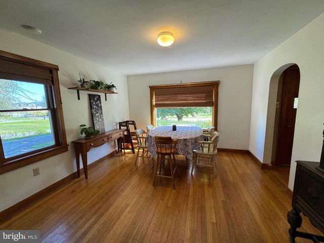 10126 RAYSTOWN RD, Huntingdon, PA 16652