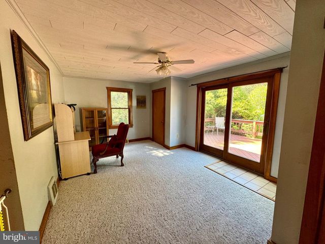 10126 RAYSTOWN RD, Huntingdon, PA 16652