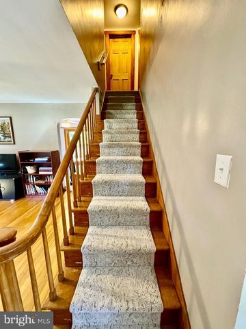 10126 RAYSTOWN RD, Huntingdon, PA 16652