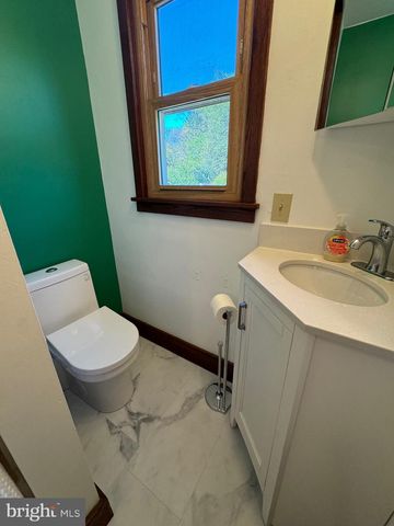 10126 RAYSTOWN RD, Huntingdon, PA 16652