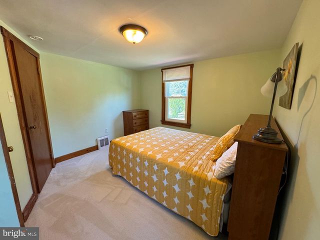 10126 RAYSTOWN RD, Huntingdon, PA 16652