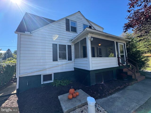 10126 RAYSTOWN RD, Huntingdon, PA 16652