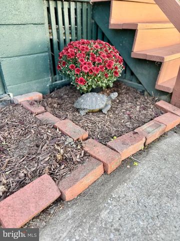 10126 RAYSTOWN RD, Huntingdon, PA 16652