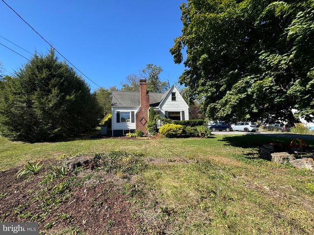 10126 RAYSTOWN RD, Huntingdon, PA 16652