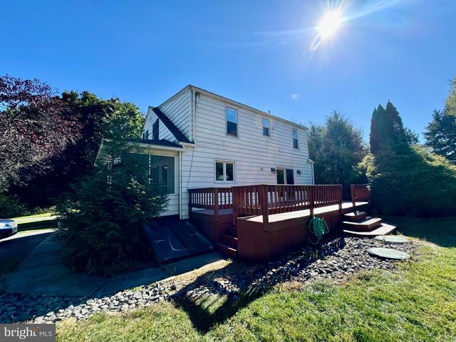 10126 RAYSTOWN RD, Huntingdon, PA 16652