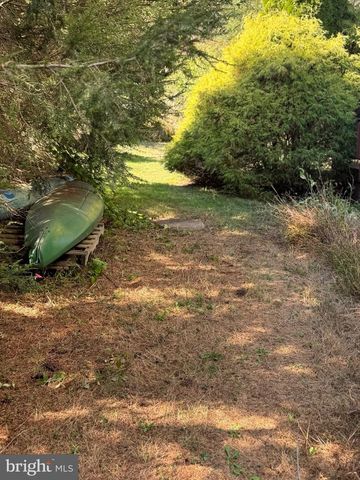 10126 RAYSTOWN RD, Huntingdon, PA 16652