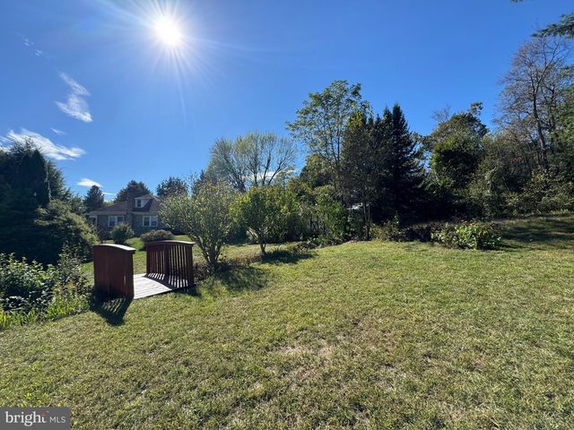 10126 RAYSTOWN RD, Huntingdon, PA 16652