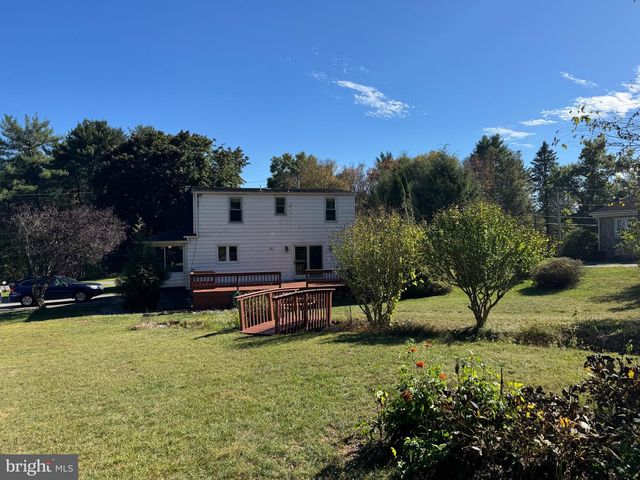 10126 RAYSTOWN RD, Huntingdon, PA 16652