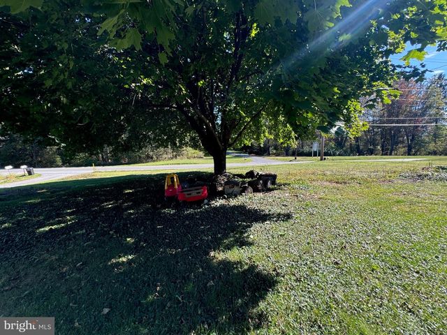 10126 RAYSTOWN RD, Huntingdon, PA 16652