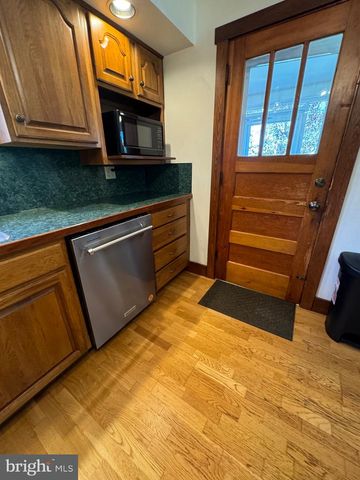 10126 RAYSTOWN RD, Huntingdon, PA 16652