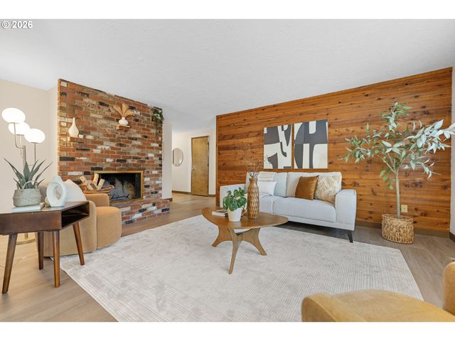 12845 Sw CONESTOGA Dr, Beaverton, OR 97008
