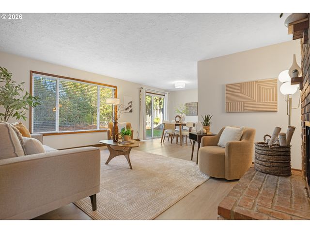 12845 Sw CONESTOGA Dr, Beaverton, OR 97008
