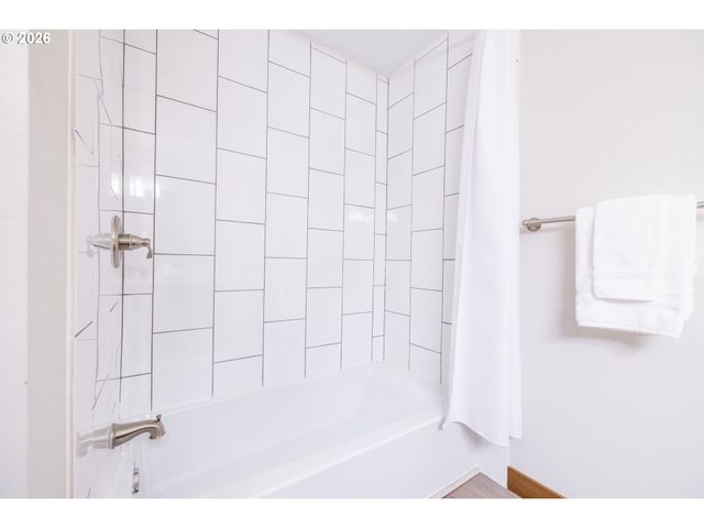 12845 Sw CONESTOGA Dr, Beaverton, OR 97008