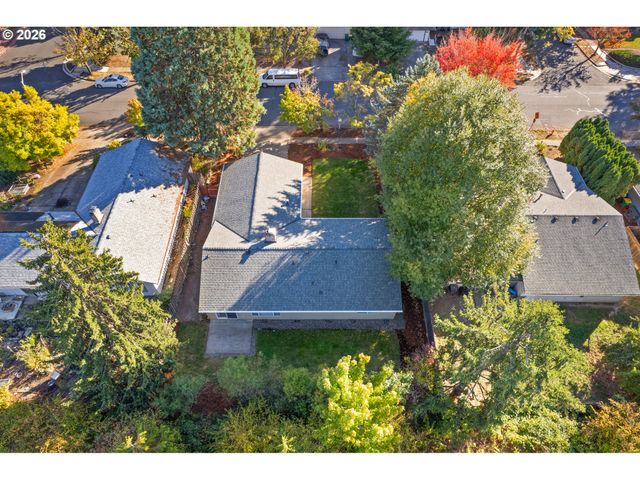 12845 Sw CONESTOGA Dr, Beaverton, OR 97008