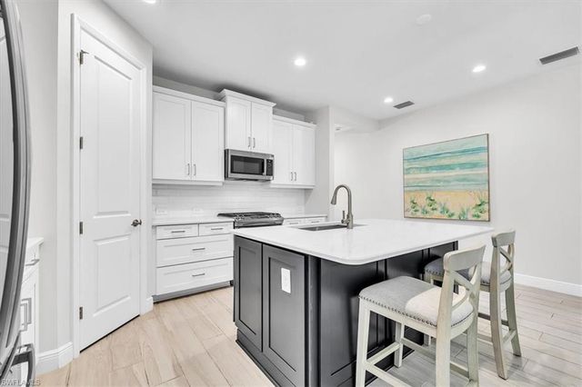 3115 Heritage Pines DR, Fort Myers, FL 33905