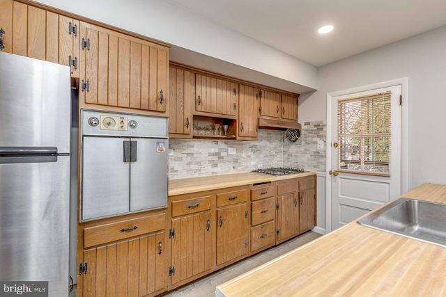 119 BUTTONWOOD ST, Mount Holly, NJ 08060