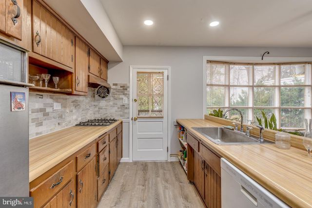 119 BUTTONWOOD ST, Mount Holly, NJ 08060