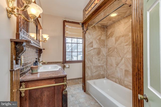 119 BUTTONWOOD ST, Mount Holly, NJ 08060