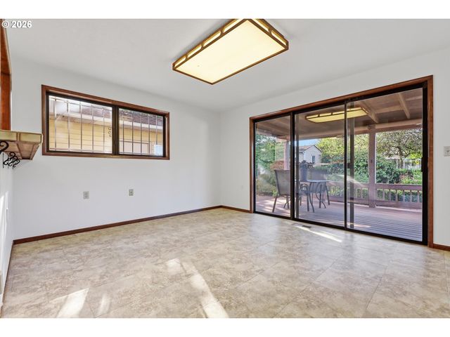 15306 Se HARRISON St, Portland, OR 97233