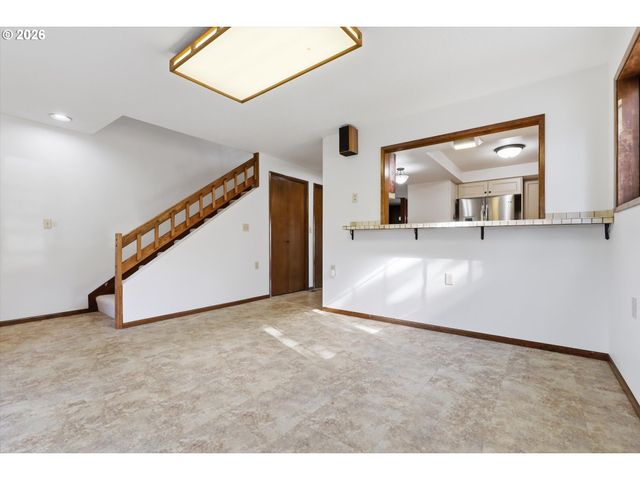 15306 Se HARRISON St, Portland, OR 97233