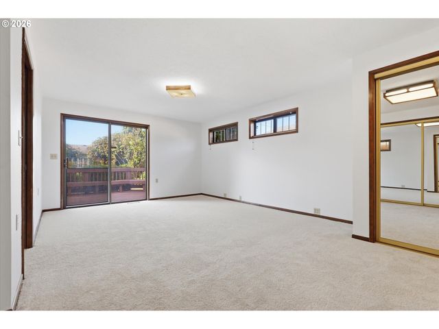 15306 Se HARRISON St, Portland, OR 97233