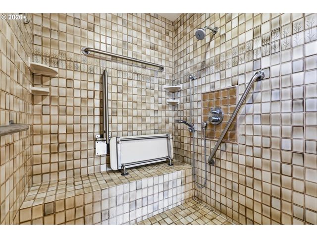 15306 Se HARRISON St, Portland, OR 97233