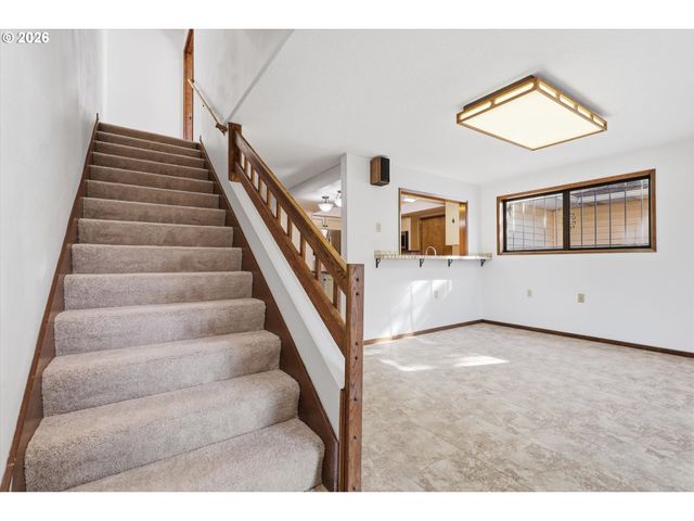 15306 Se HARRISON St, Portland, OR 97233