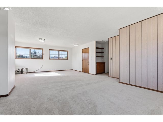 15306 Se HARRISON St, Portland, OR 97233