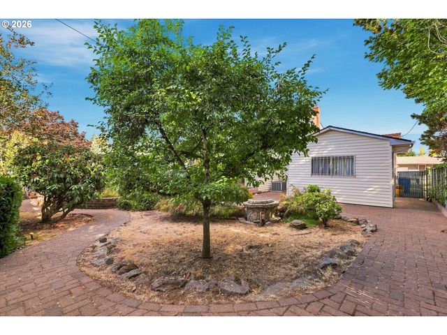 15306 Se HARRISON St, Portland, OR 97233