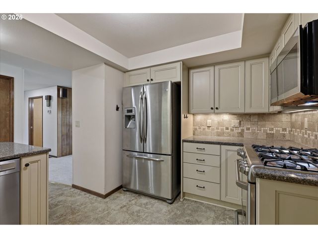 15306 Se HARRISON St, Portland, OR 97233
