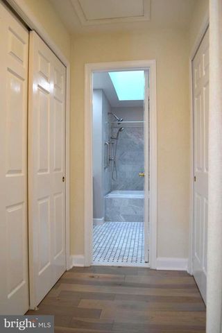 7407 CRESTBERRY LN, Bethesda, MD 20817