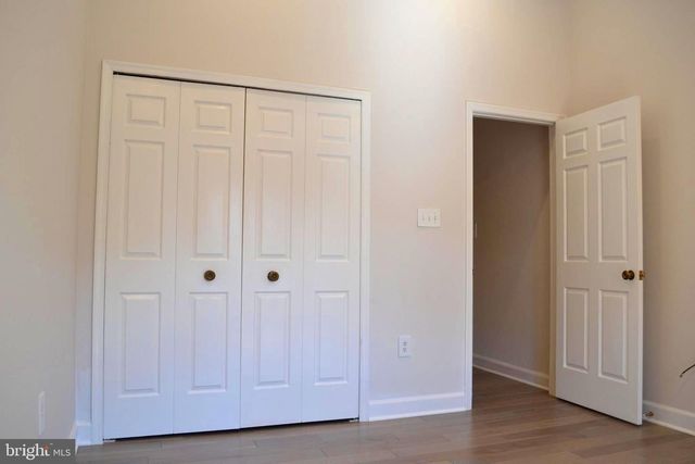 7407 CRESTBERRY LN, Bethesda, MD 20817