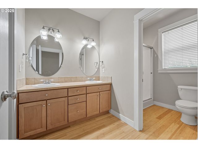 867 W LOOKOUT RIDGE Dr, Washougal, WA 98671