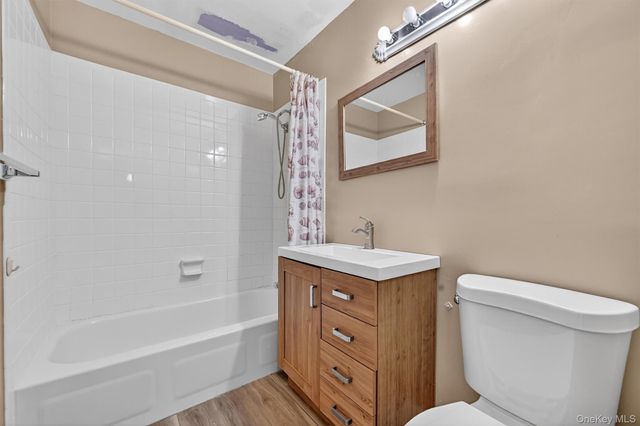 59 Sycamore Drive, Middletown, NY 10940