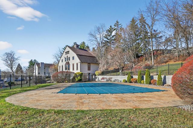 59 Sycamore Drive, Middletown, NY 10940