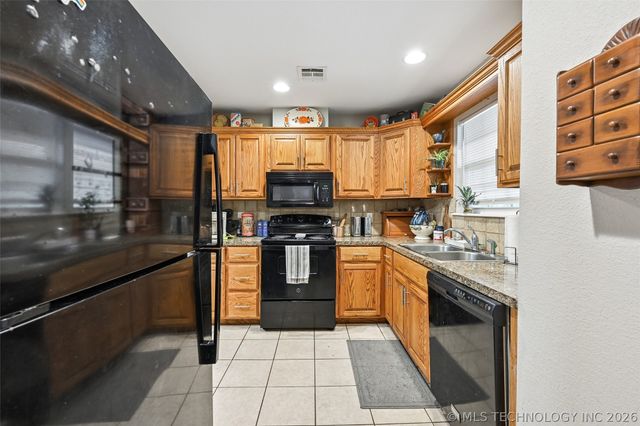 5154 S 34th West Avenue, Tulsa, OK 74107