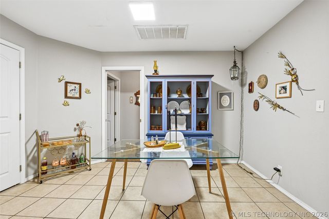 5154 S 34th West Avenue, Tulsa, OK 74107