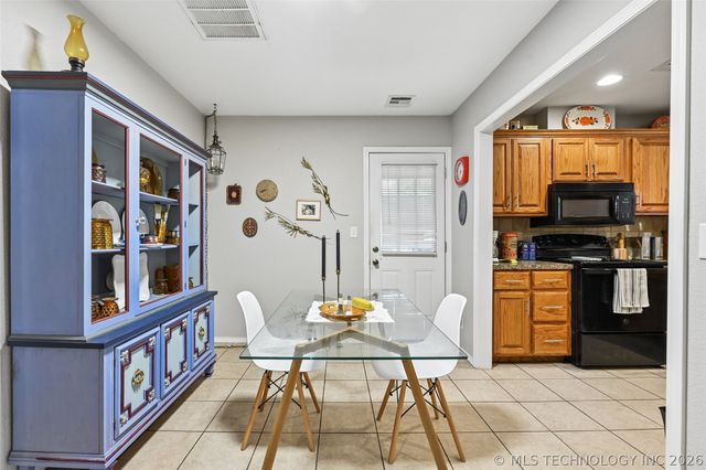 5154 S 34th West Avenue, Tulsa, OK 74107