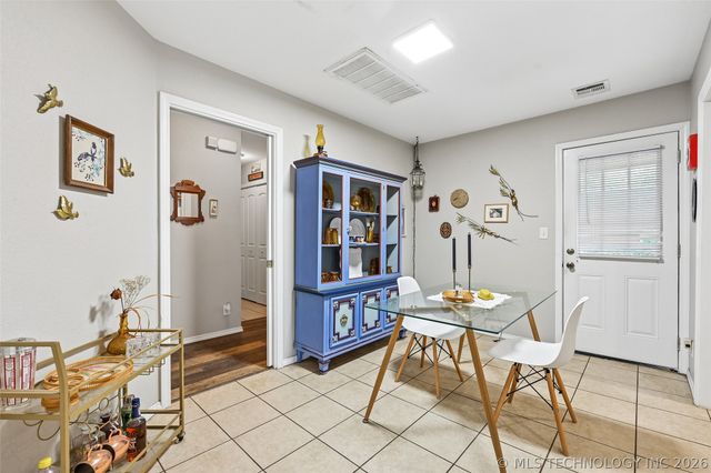 5154 S 34th West Avenue, Tulsa, OK 74107