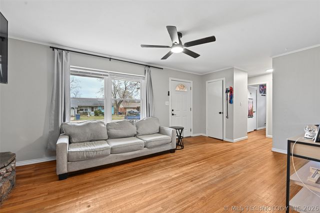 5154 S 34th West Avenue, Tulsa, OK 74107