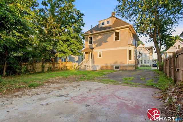 31 Smith Street, West Haven, CT 06516