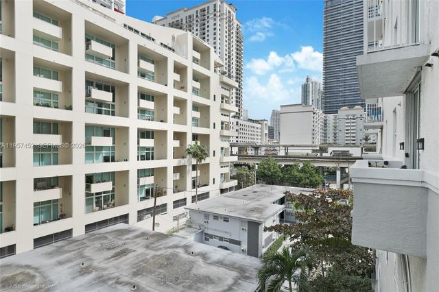 115 SW 11th St 505, Miami, FL 33130