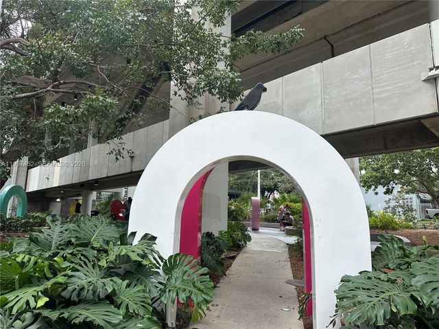 115 SW 11th St 505, Miami, FL 33130