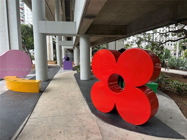 115 SW 11th St 505, Miami, FL 33130