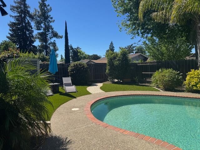 7039 Bridgeport Cir, Stockton, CA 95207